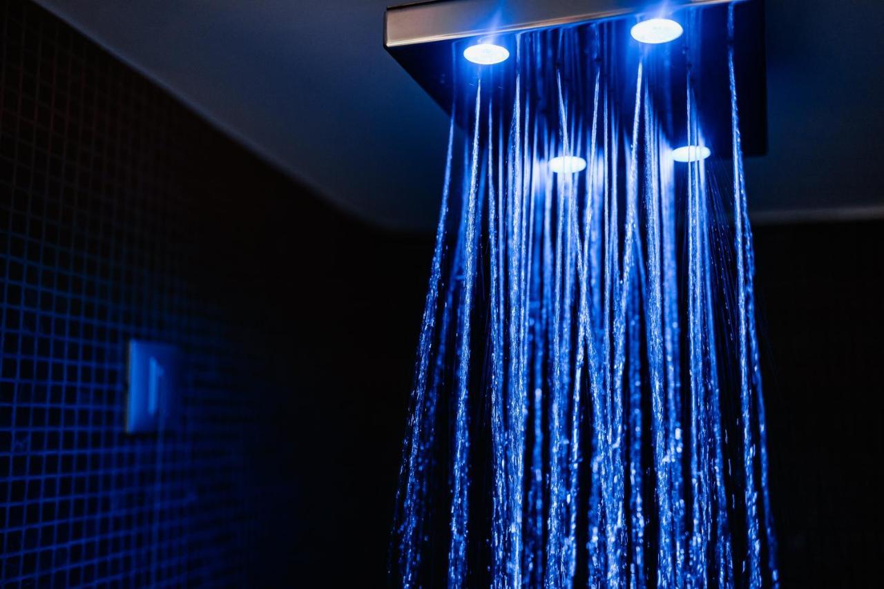 فندق ميكونوس آموس - فنادق صمول لكجوري أوف ذا وورلد أورنوس المظهر الخارجي الصورة Shower
